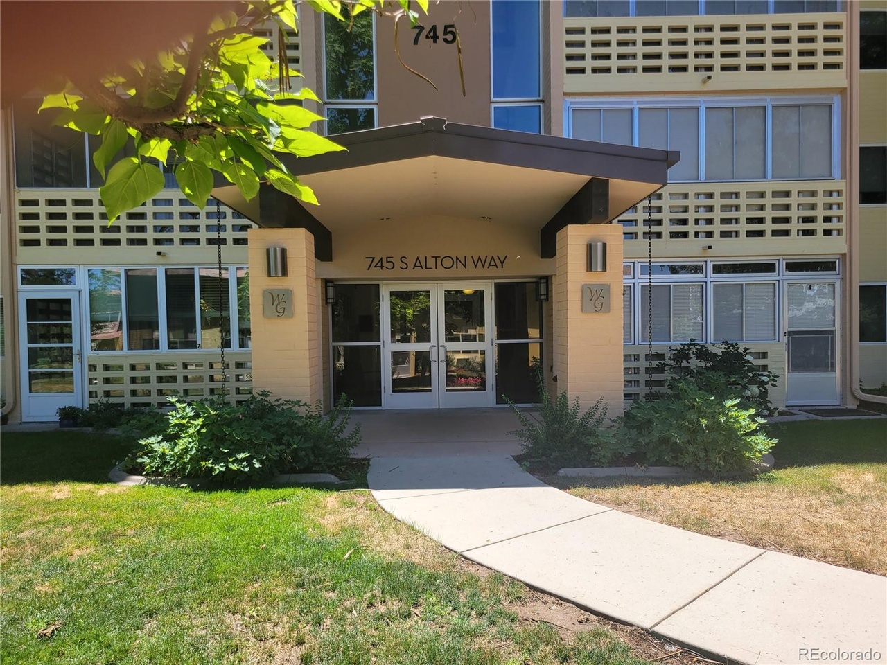 Building exterior at 745 S Alton Way, Denver